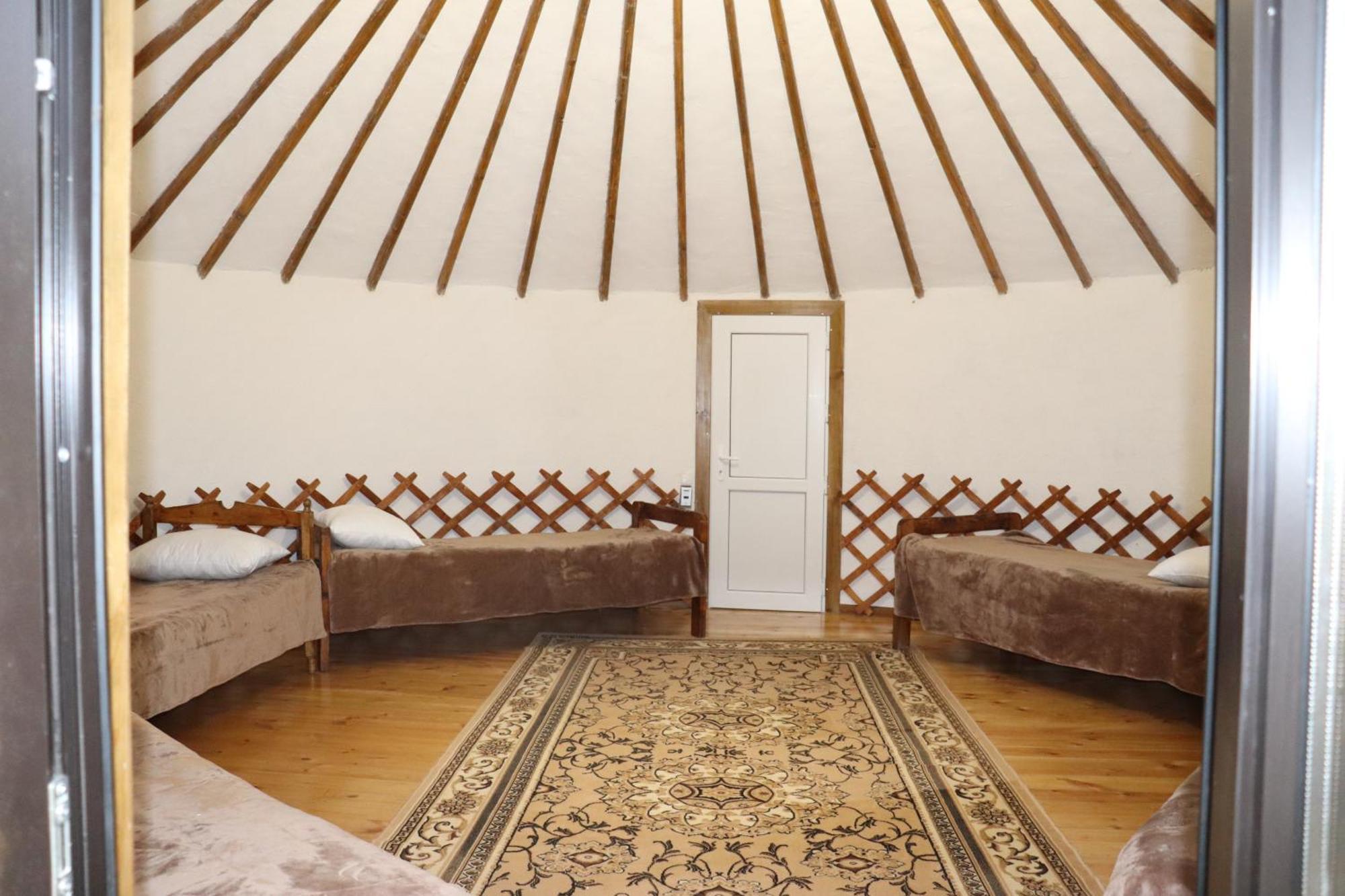 Кемпинг Happy Nomads Yurt Каракол Экстерьер фото