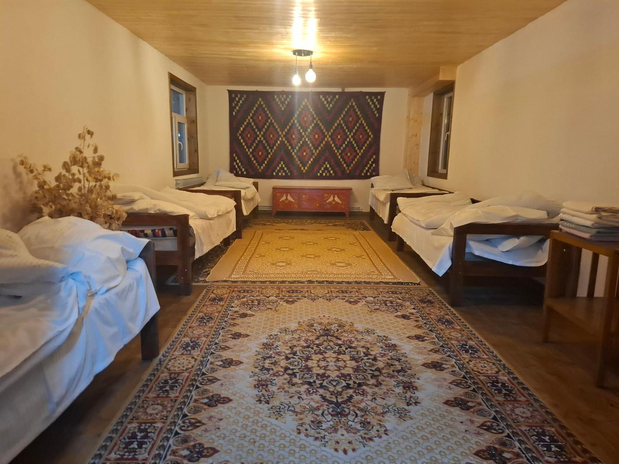 Кемпинг Happy Nomads Yurt Каракол Экстерьер фото
